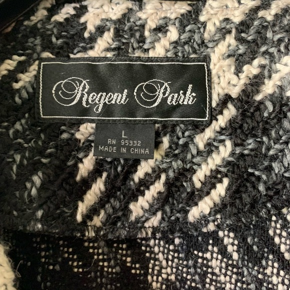 Black and White Wool Coat - Picture 2 of 3